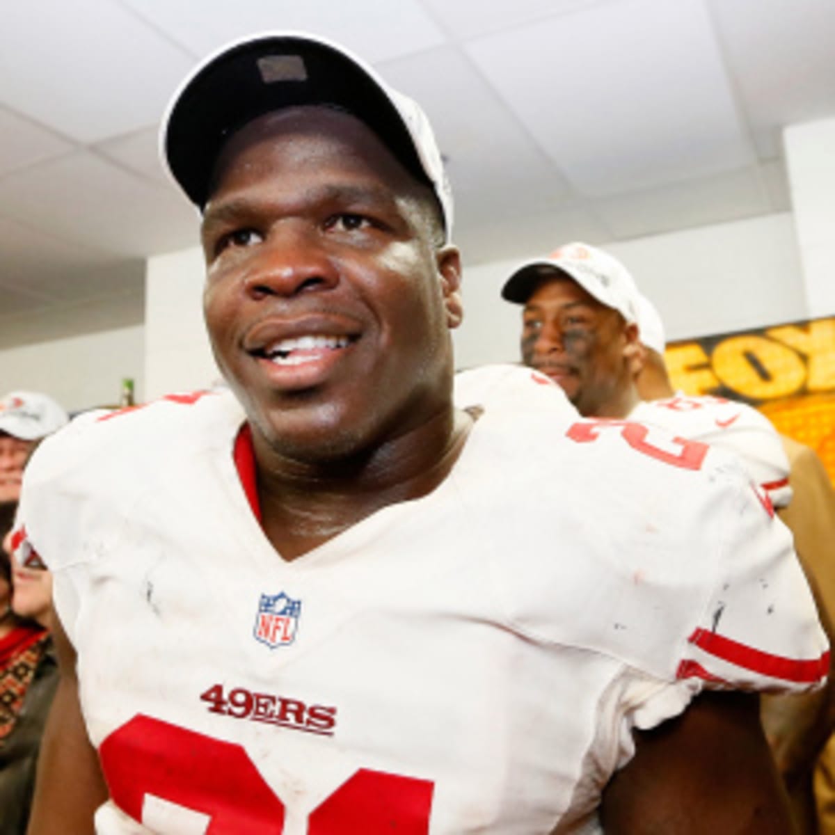 San Francisco 49ers RB Frank Gore fined $10,500 for wearing his socks too  low 