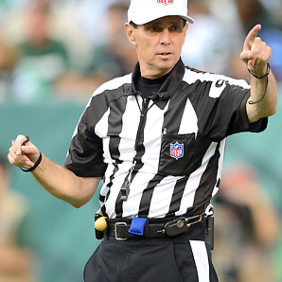 Look: Fact About Super Bowl Referee Is Going Viral - The Spun