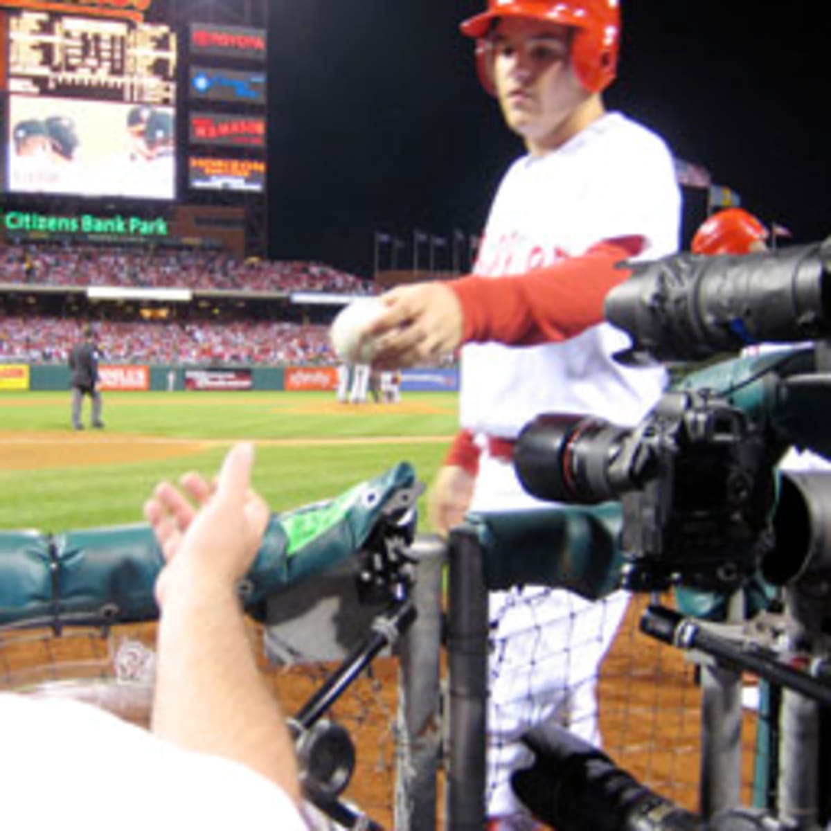 Infamous midges could be back for Yankees-Guardians Game 3 in