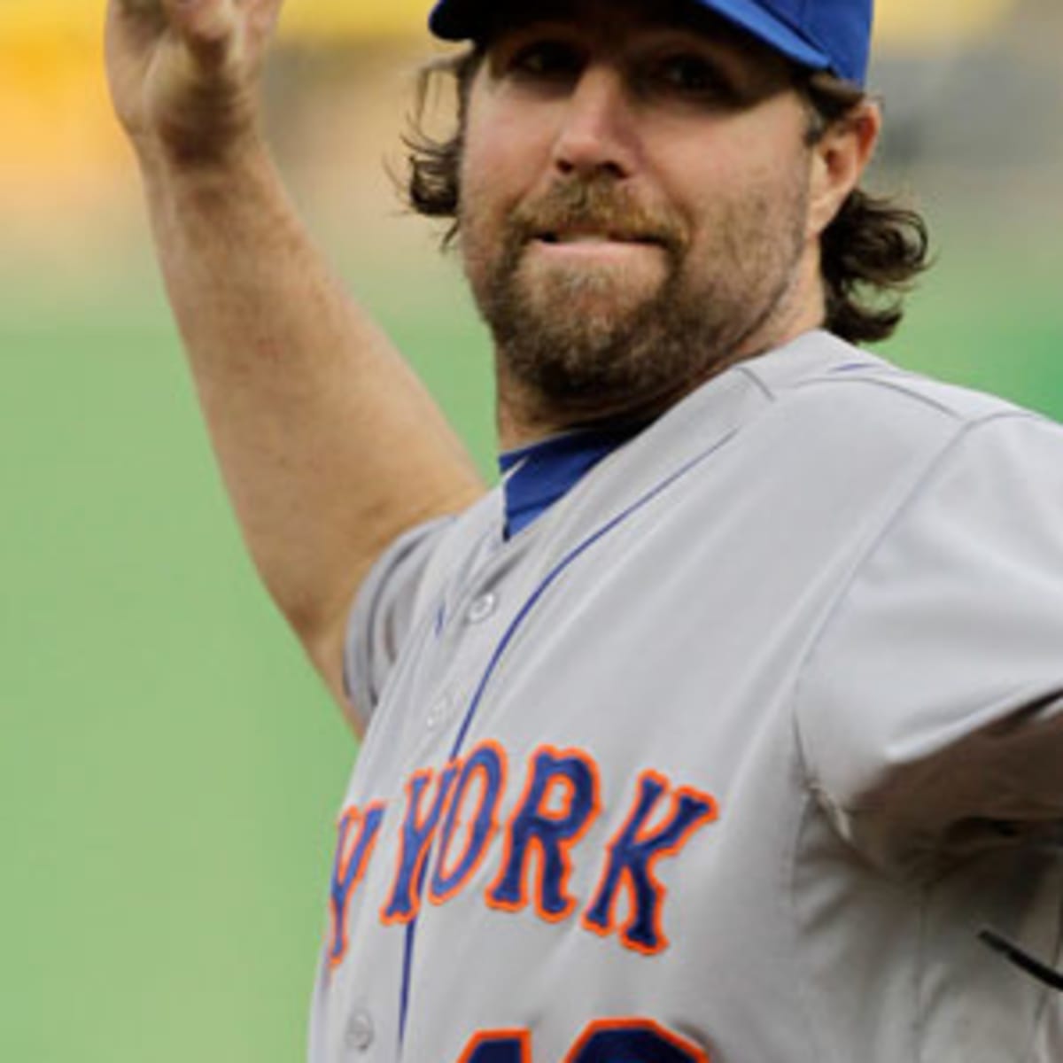 Mets' Dickey nearly perfect in win over Rays