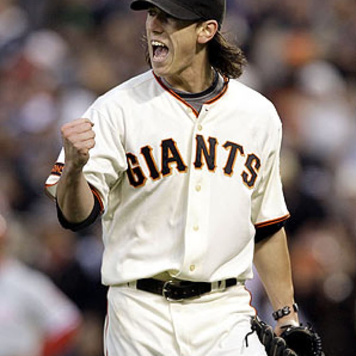 Pitcher Tim Lincecum asks for $13 million in salary arbitration