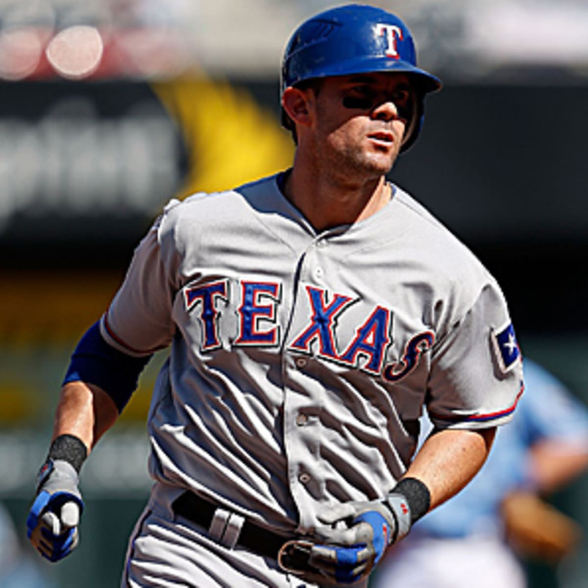 Report: Phillies in 'advanced talks' to acquire Texas Rangers