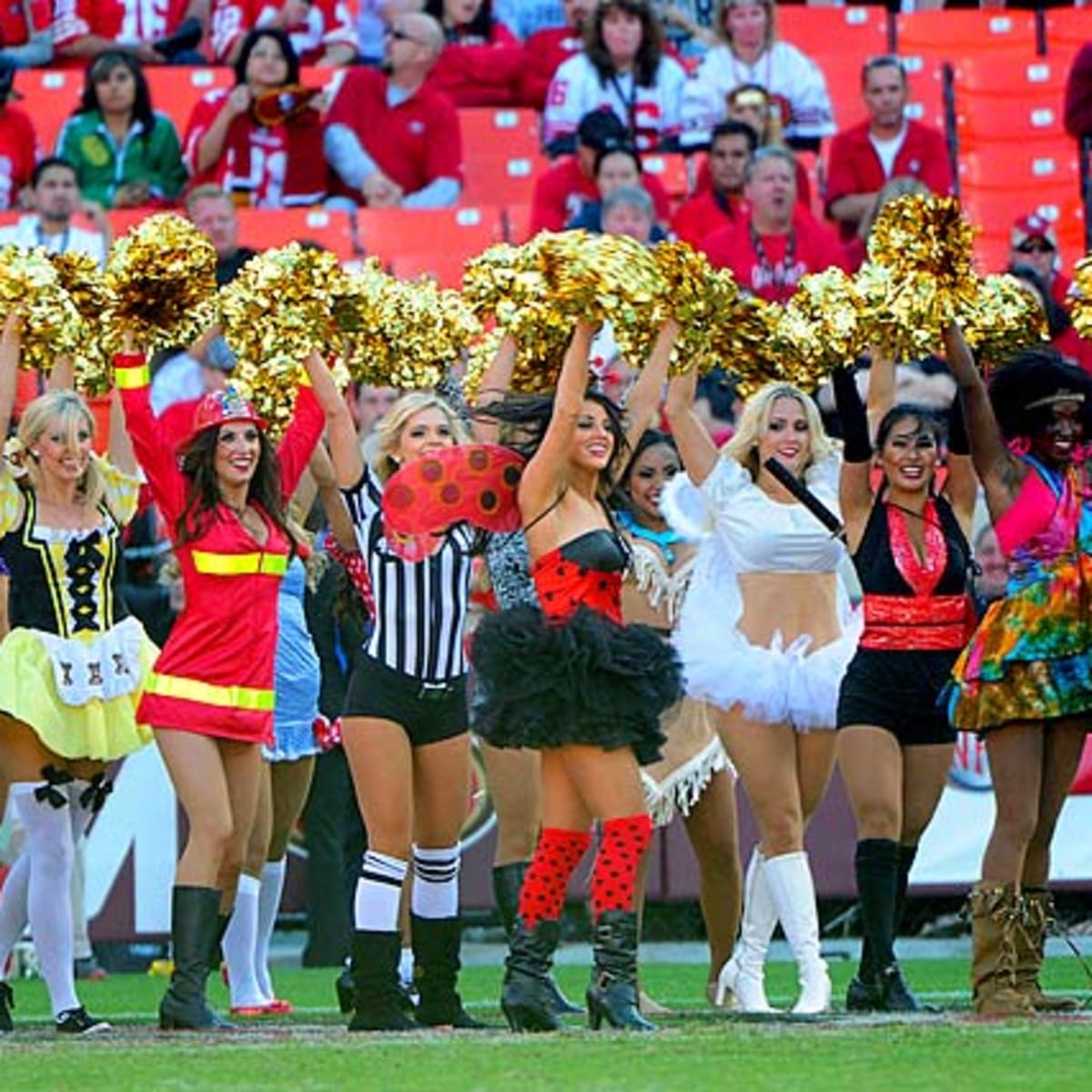 San Francisco 49ers cheerleaders are shown in Halloween costumes