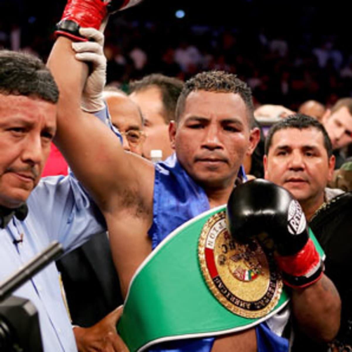 Mayorga, master of smack, talks big before bout with Mosley picture