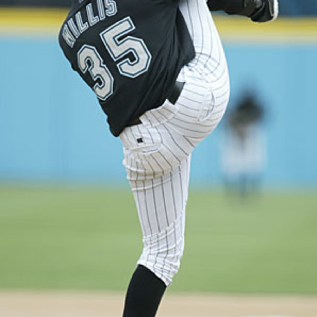 Florida Marlins starting pitcher Dontrelle Willis pitches during