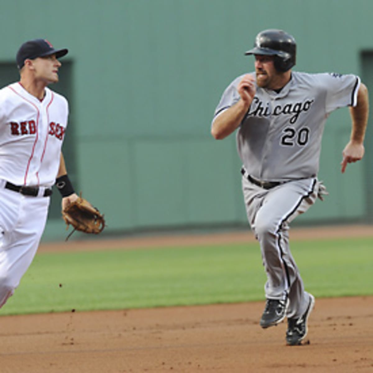 Kevin Youkilis leaves WBC, returns to Sox with ankle sprain