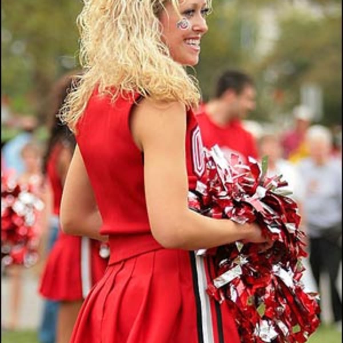 Cheerleader of the Week: Saral - Sports Illustrated