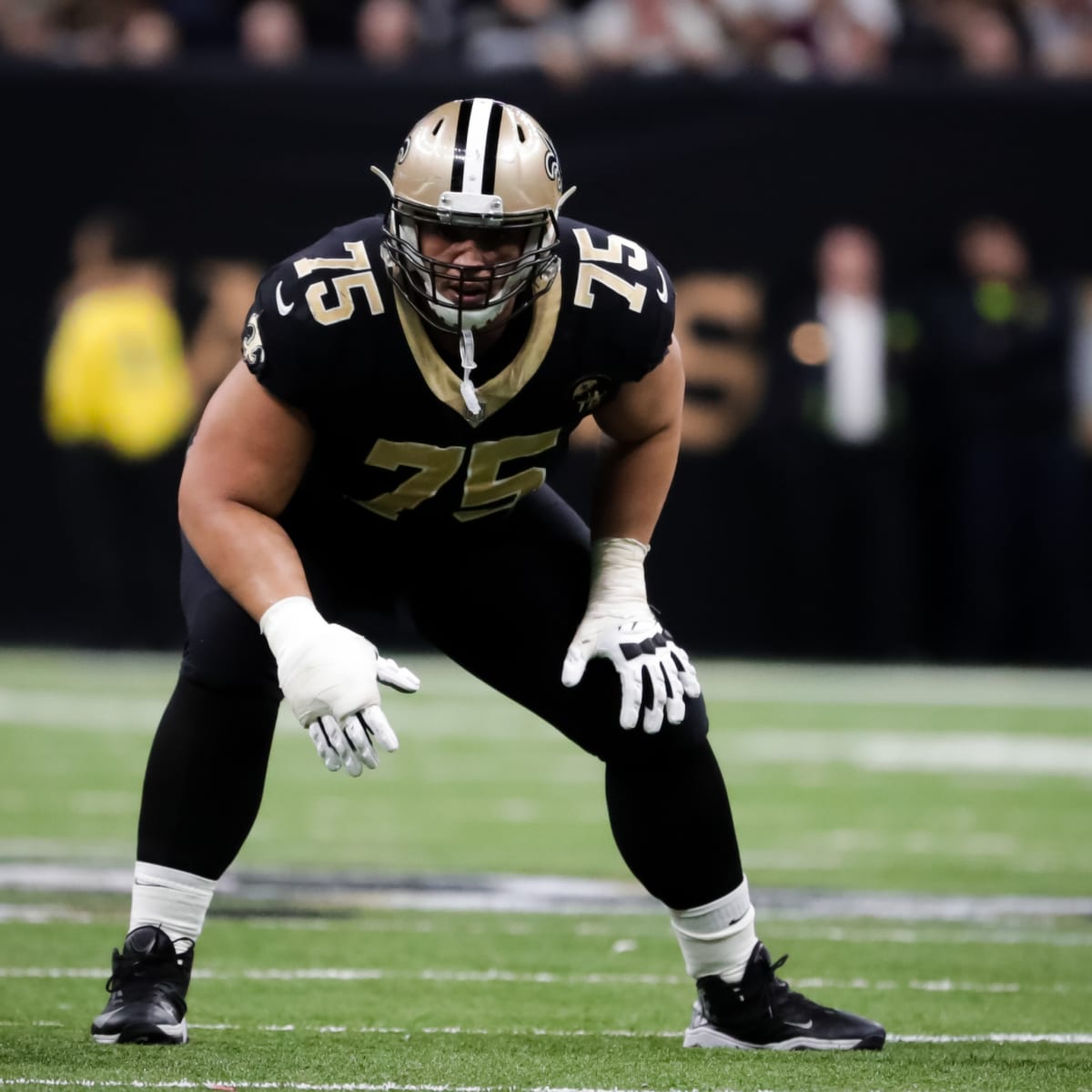 Report: Saints left guard Andrus Peat suffers broken arm