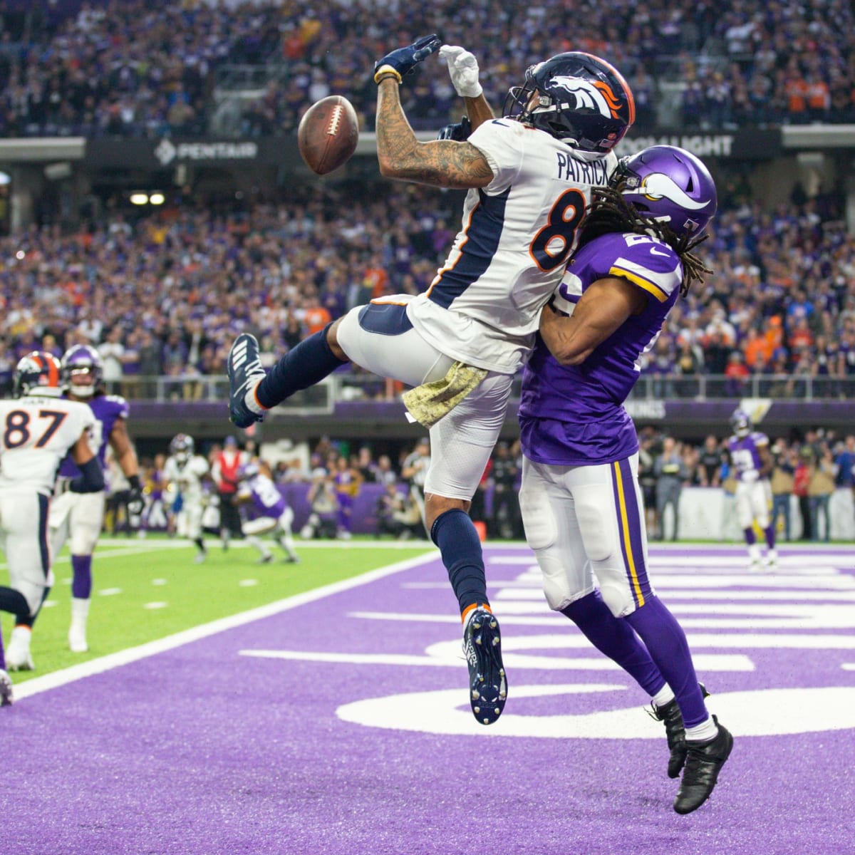 Jacksonville, FL, USA. 19th Sep, 2021. Denver Broncos wide receiver Tim  Patrick (81) is unable to haul in the ball during 2nd half NFL football game  between the DenverBroncos and the Jacksonville