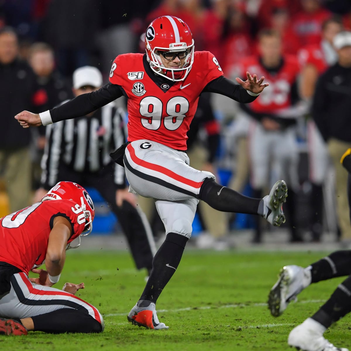 Rodrigo Blankenship, Jake Fromm sign with NFL teams