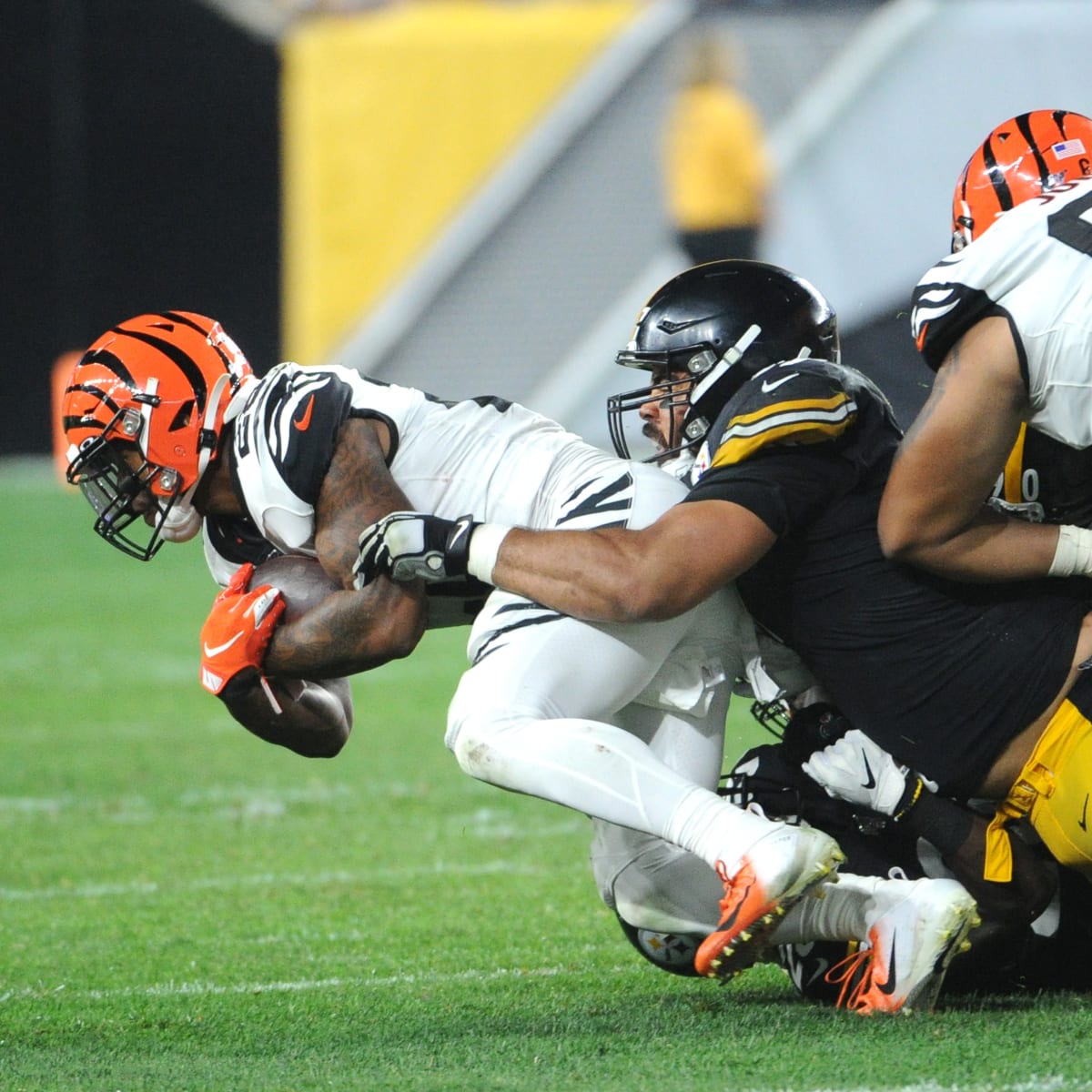 Steelers vs. Bengals, Week 12: 3rd quarter live in-game update