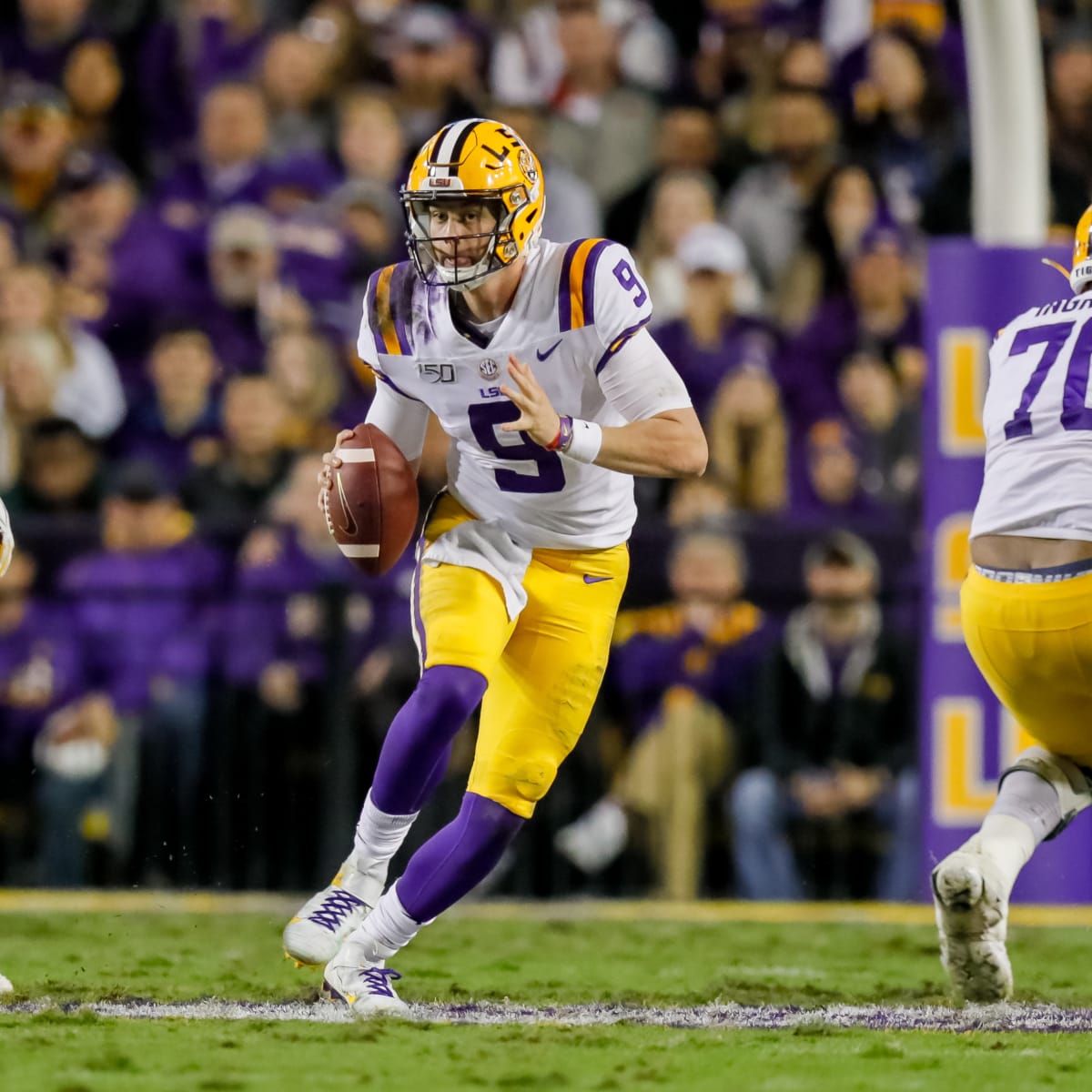 LSU QB Joe Burrow wears Joe 'Burreaux' jersey in Texas A&M pregame