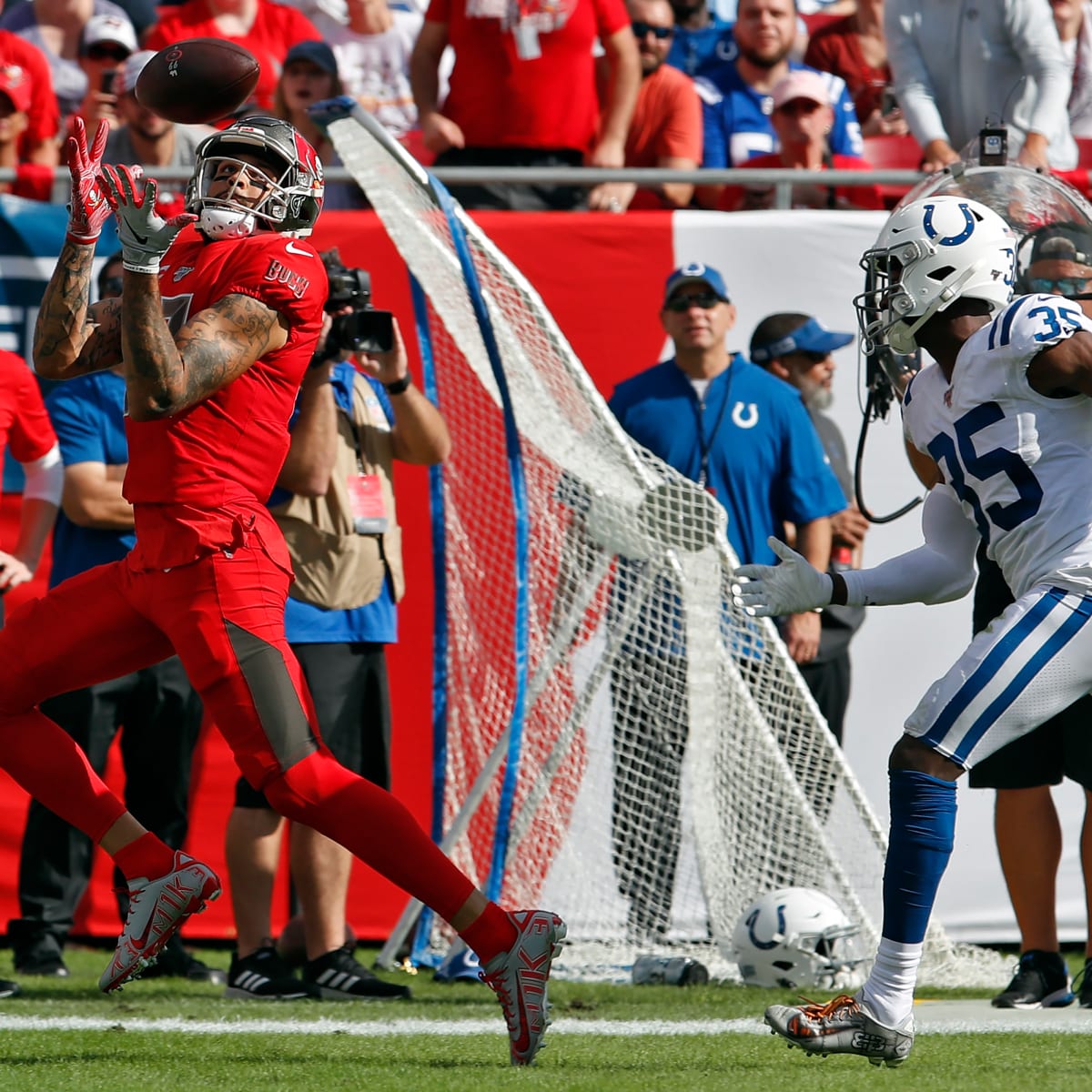 Buccaneers WR Mike Evans ruled out of win over Saints early with hamstring  injury