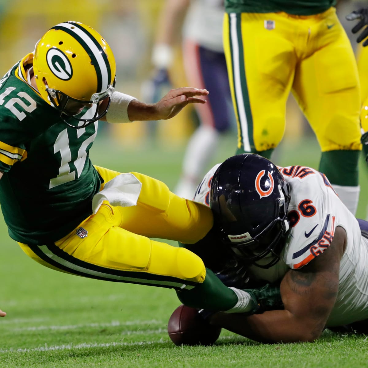 Packers Urged to Sign Former Bears Defender Akiem Hicks