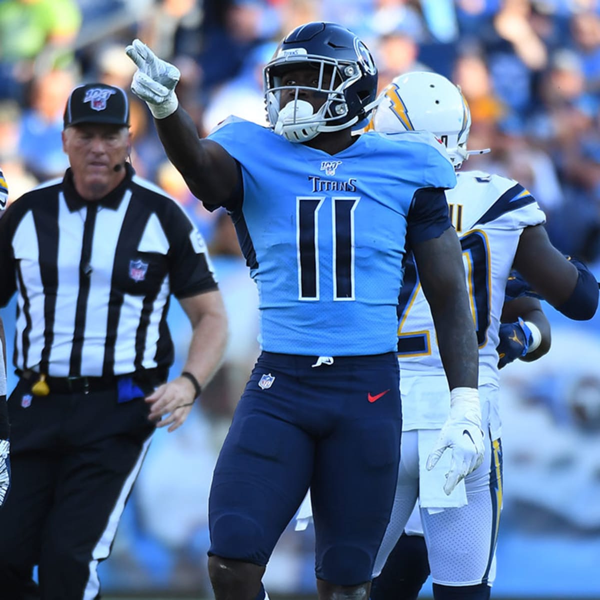 A.J. Brown Knee Trouble Influenced Titans' Trade Decision?