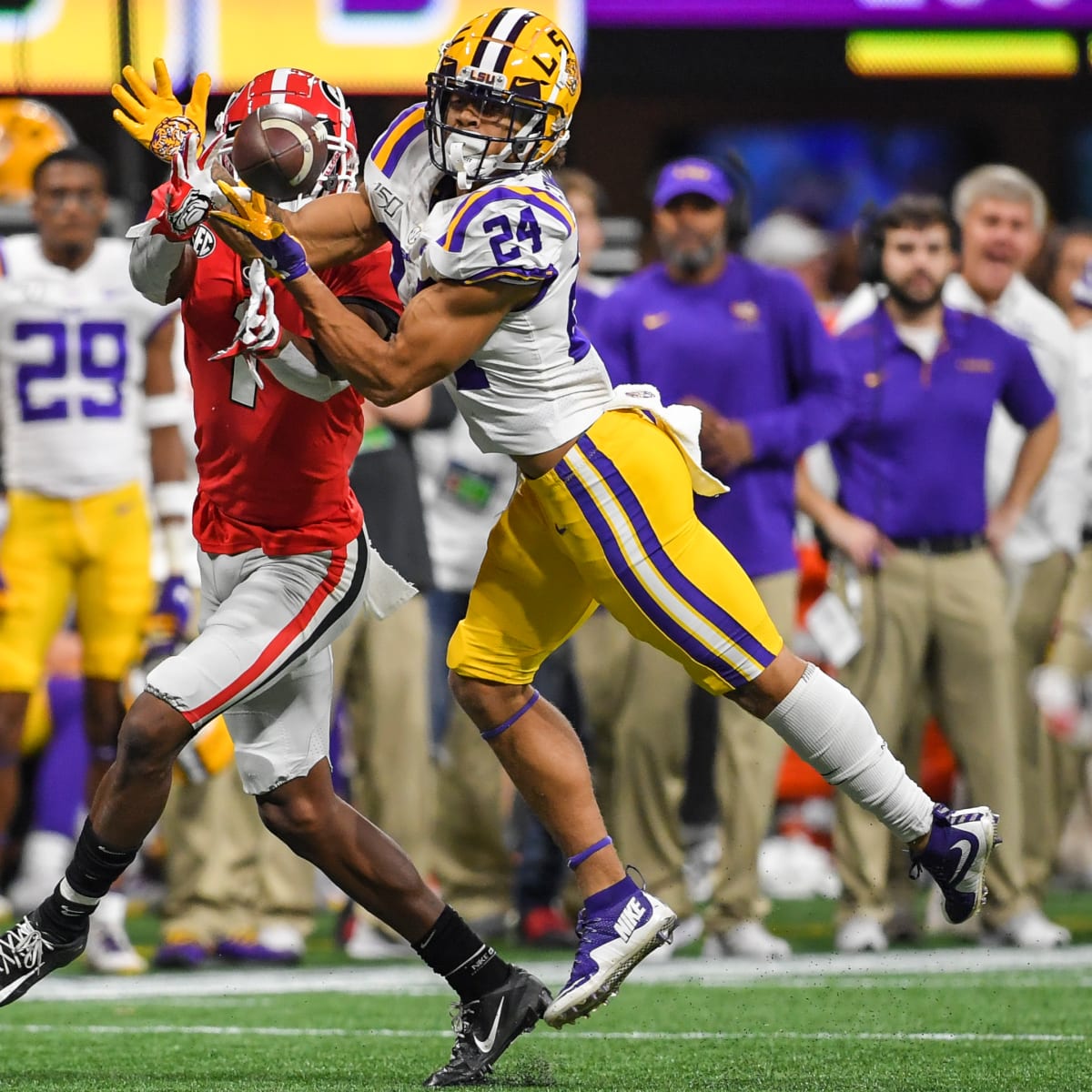 LSU signee Derek Stingley, Jr. hits the practice field two days after he  signs