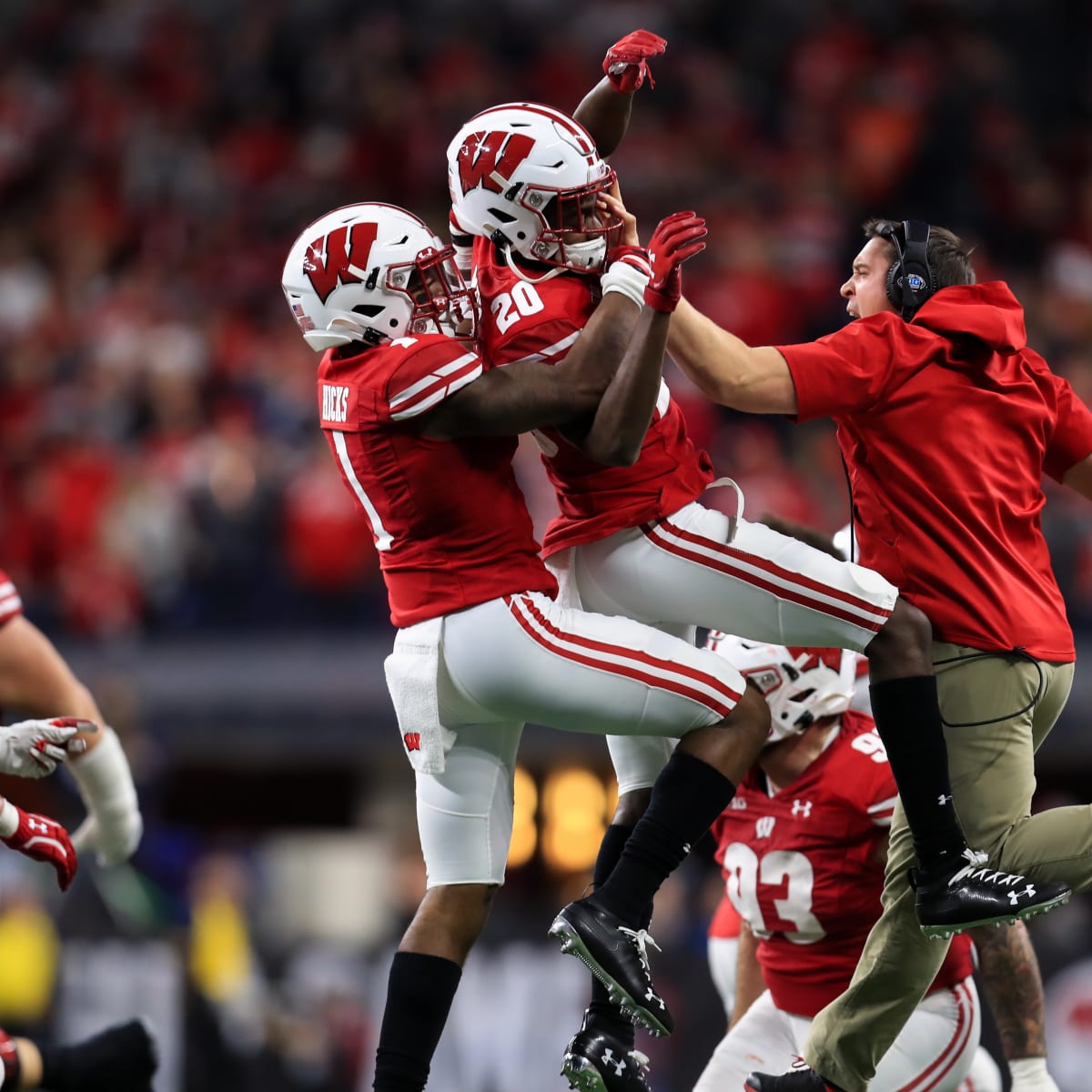 Wisconsin Badgers corners Faion Hicks and Caesar Williams Growing in their  Technique