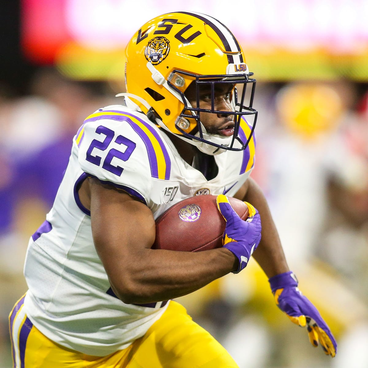 LSU RB Clyde Edwards-Helaire injures hamstring, status for CFP semifinal  unknown