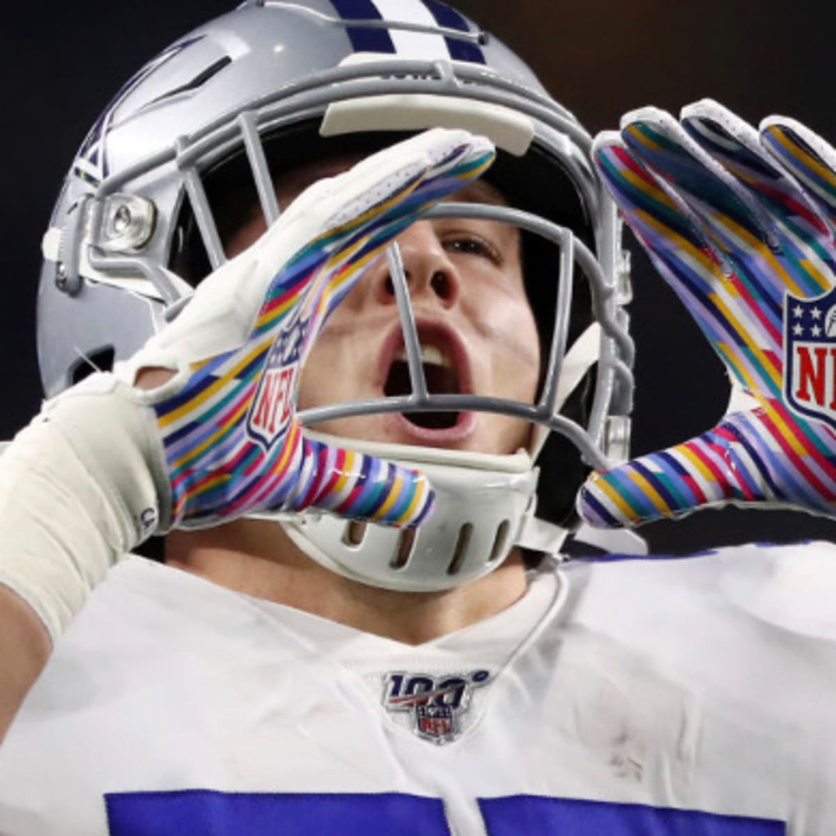 Why does Leighton Vander Esch wear a neck brace? How Cowboys star plays in  the NFL with spinal stenosis