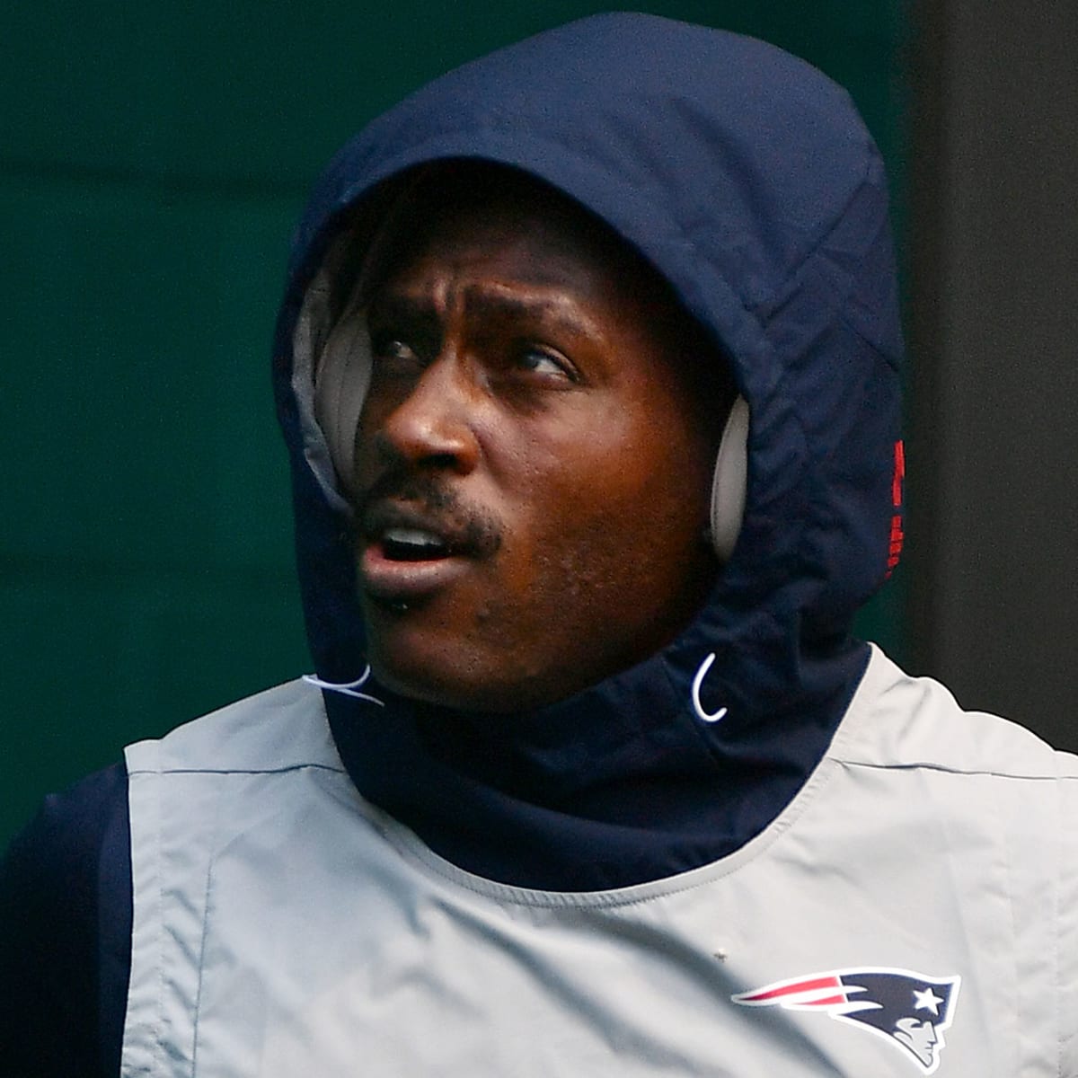 Antonio Brown cut by the Patriots - Los Angeles Times