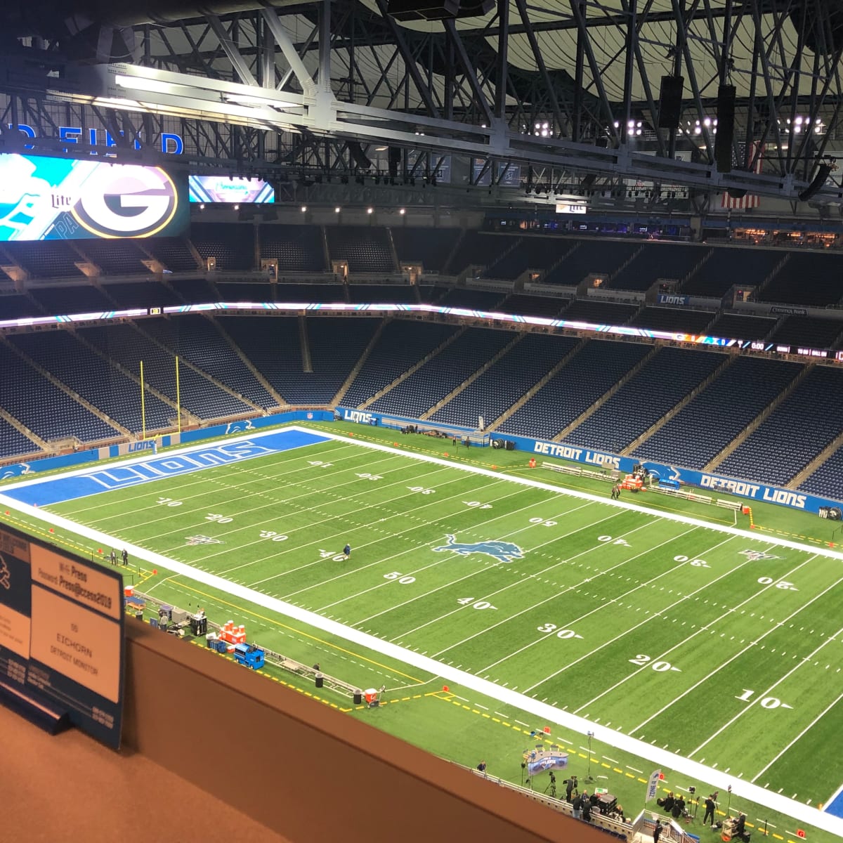 Lions set Ford Field attendance record amid NFL gate decline