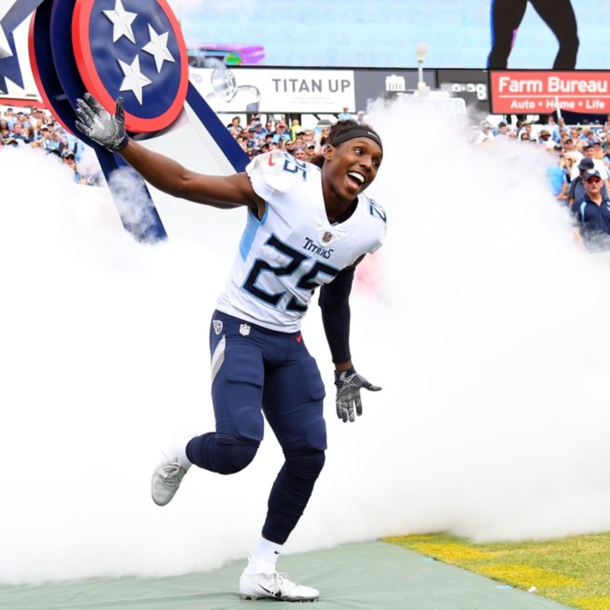 Tennessee Titans claim CB Tramaine Brock off waivers