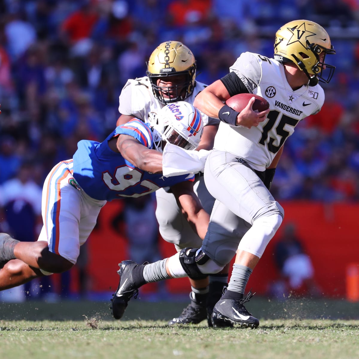 Gators DE Jabari Zuniga Wants to Prove His Versatility in Senior