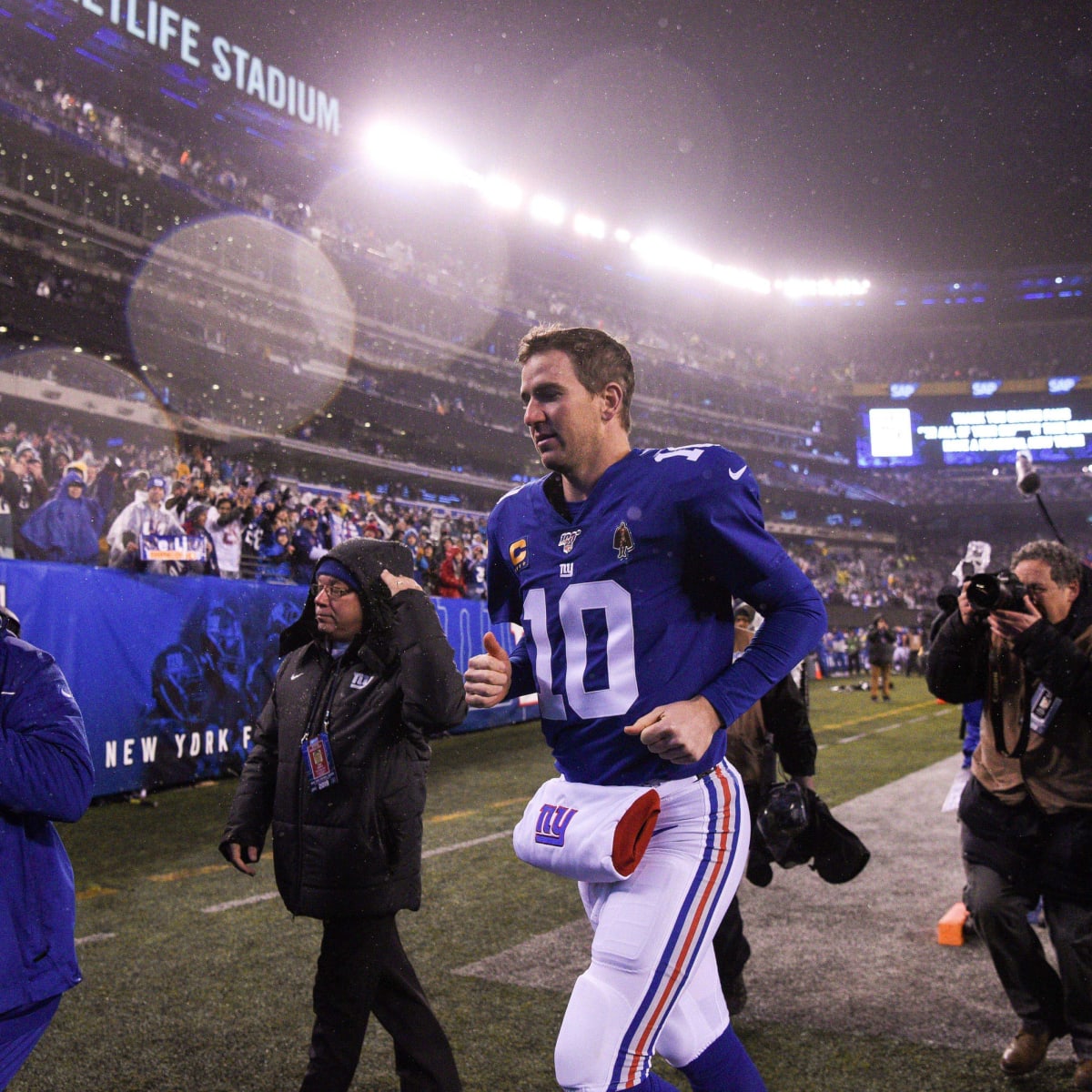 ThankYouEli Trends As Giants QB Eli Manning Sets to Announce Retirement on  Friday