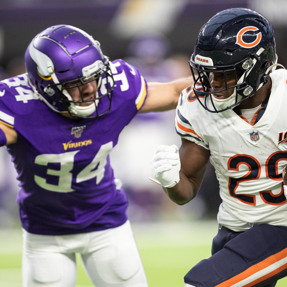 Chicago Bears running back Tarik Cohen (29) runs against Minnesota