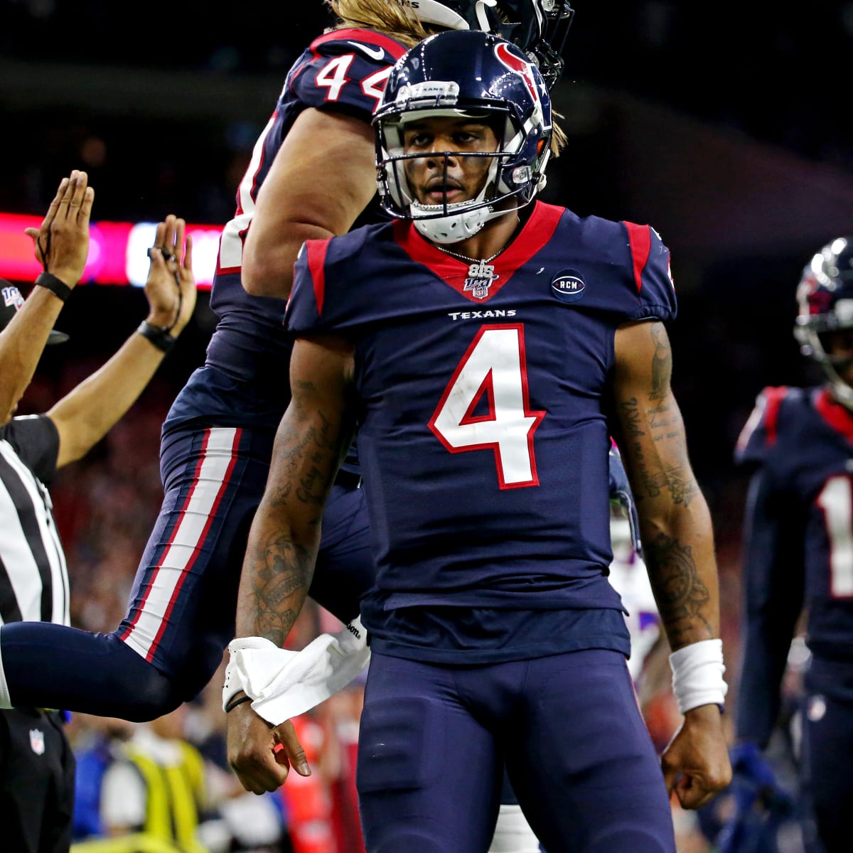 Deshaun Watson leads Texans to victory in 1st NFL start