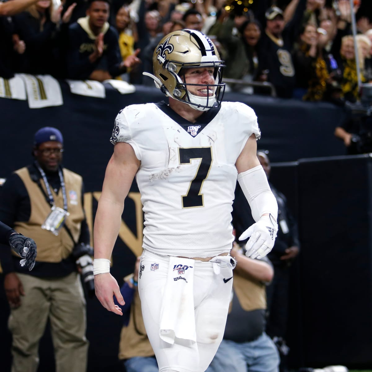 Taysom Hill scores for Saints on MNF - Vanquish The Foe