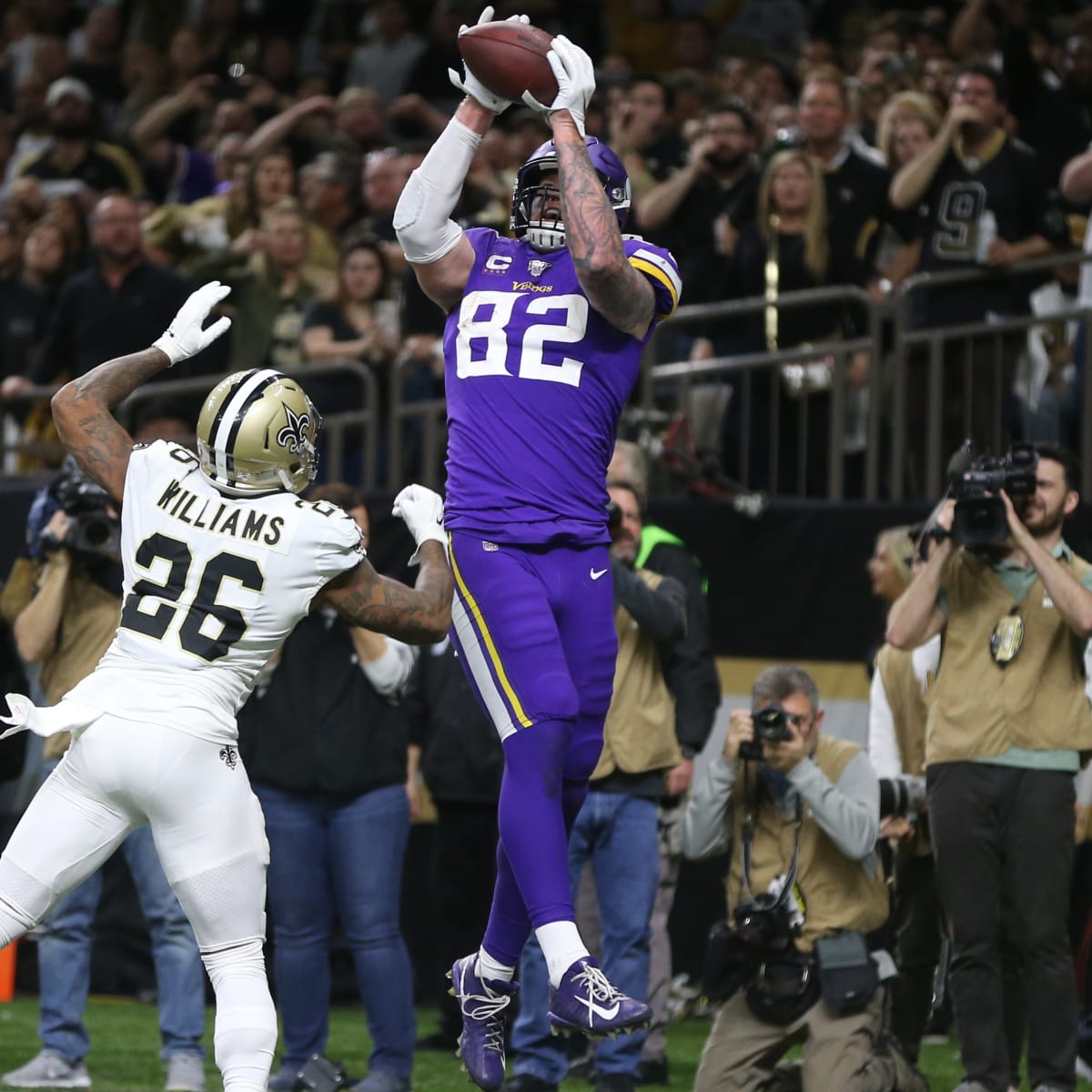 Saints-Vikings: Kyle Rudolph committed pass interference, NFL refs say -  Sports Illustrated