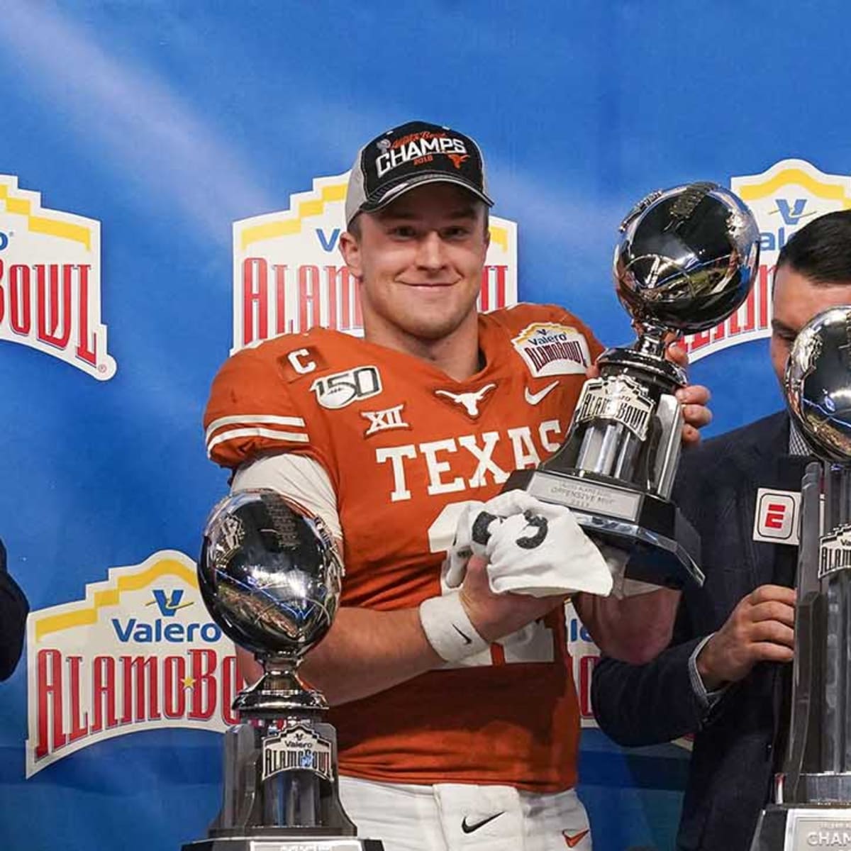 Texas ex Sam Ehlinger showed he belongs as NFL starter in loss