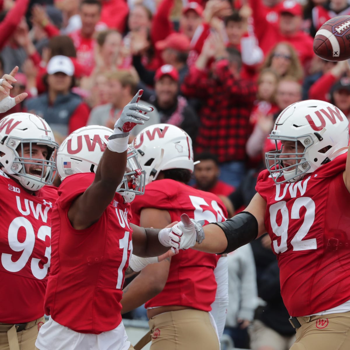 Wisconsin defensive end Matt Henningsen is healthy for spring practice