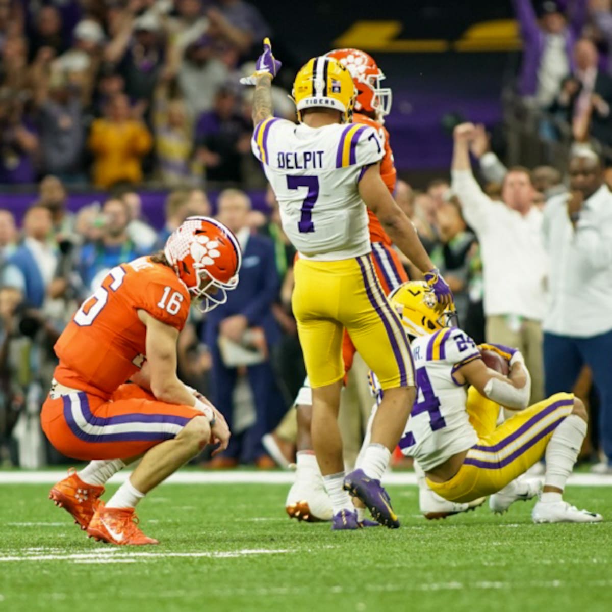 Trevor Lawrence and Clemson pin lopsided loss on Georgia Tech