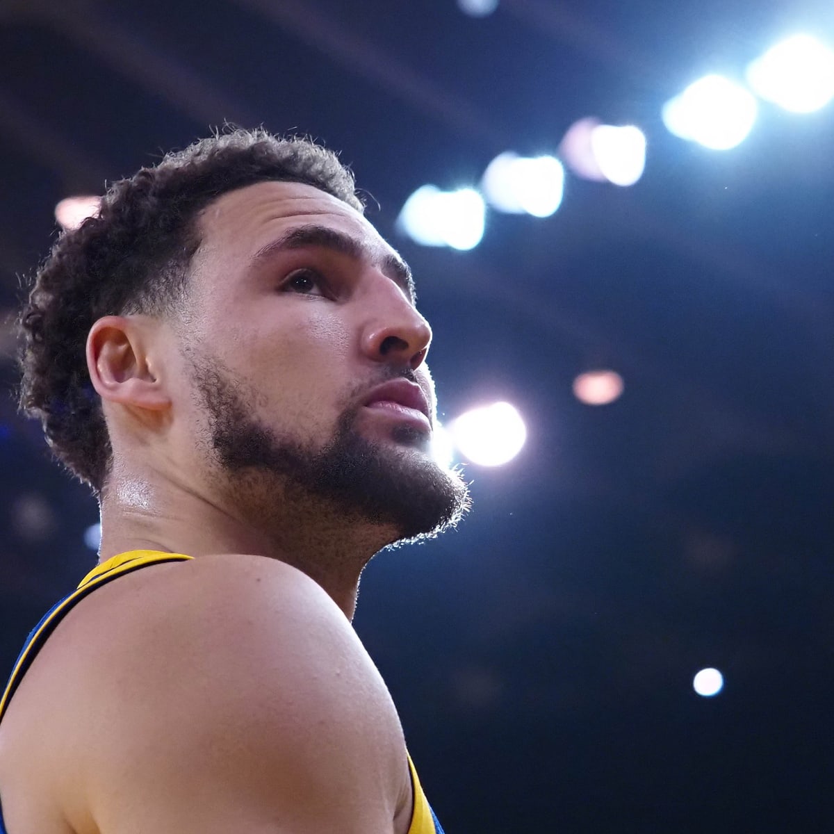 You're up there forever.' Capturing the moments of Klay Thompson's jersey  retirement at Washington State