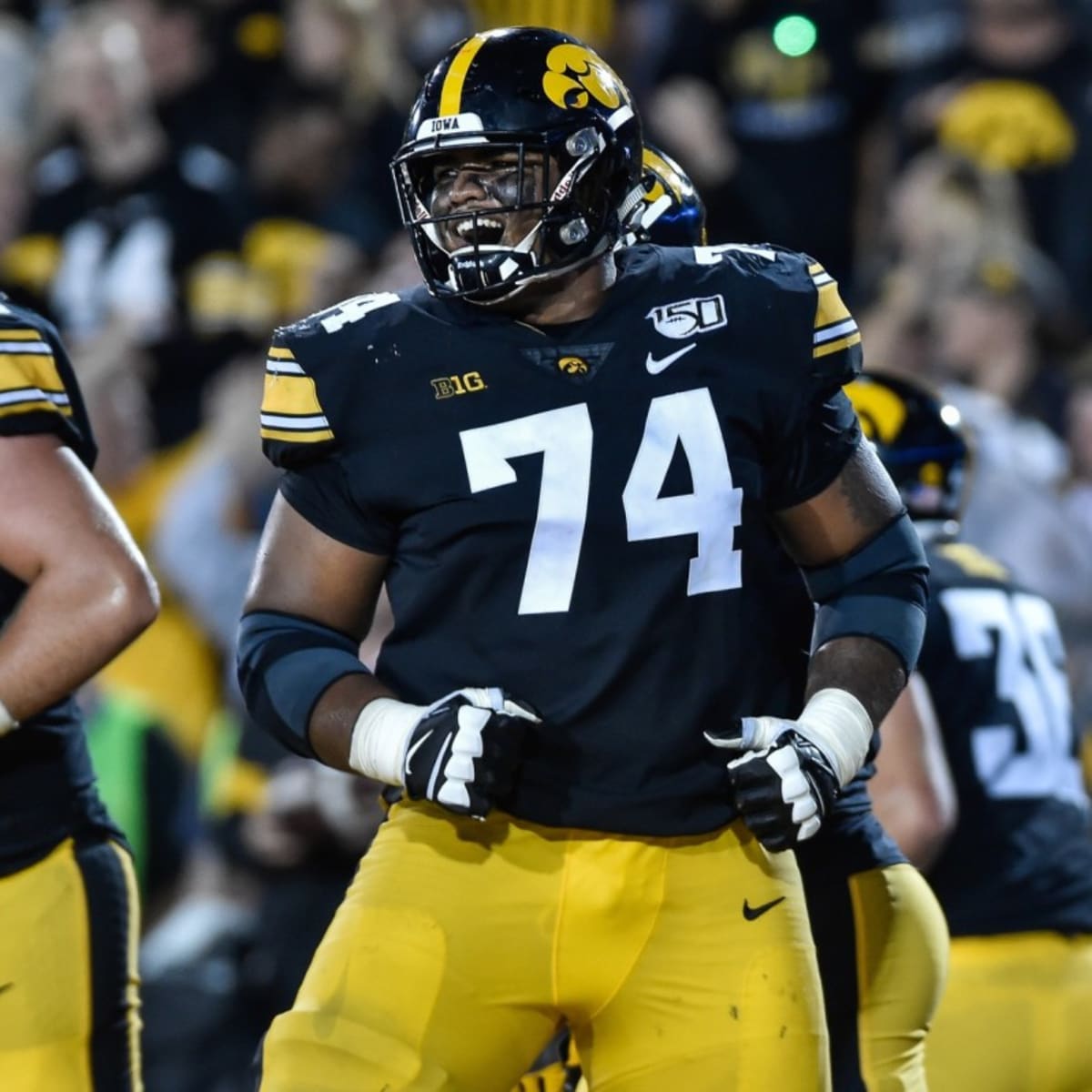 Browns eyeing Iowa tackle Tristan Wirfs, who's driven to reward  hard-working mom