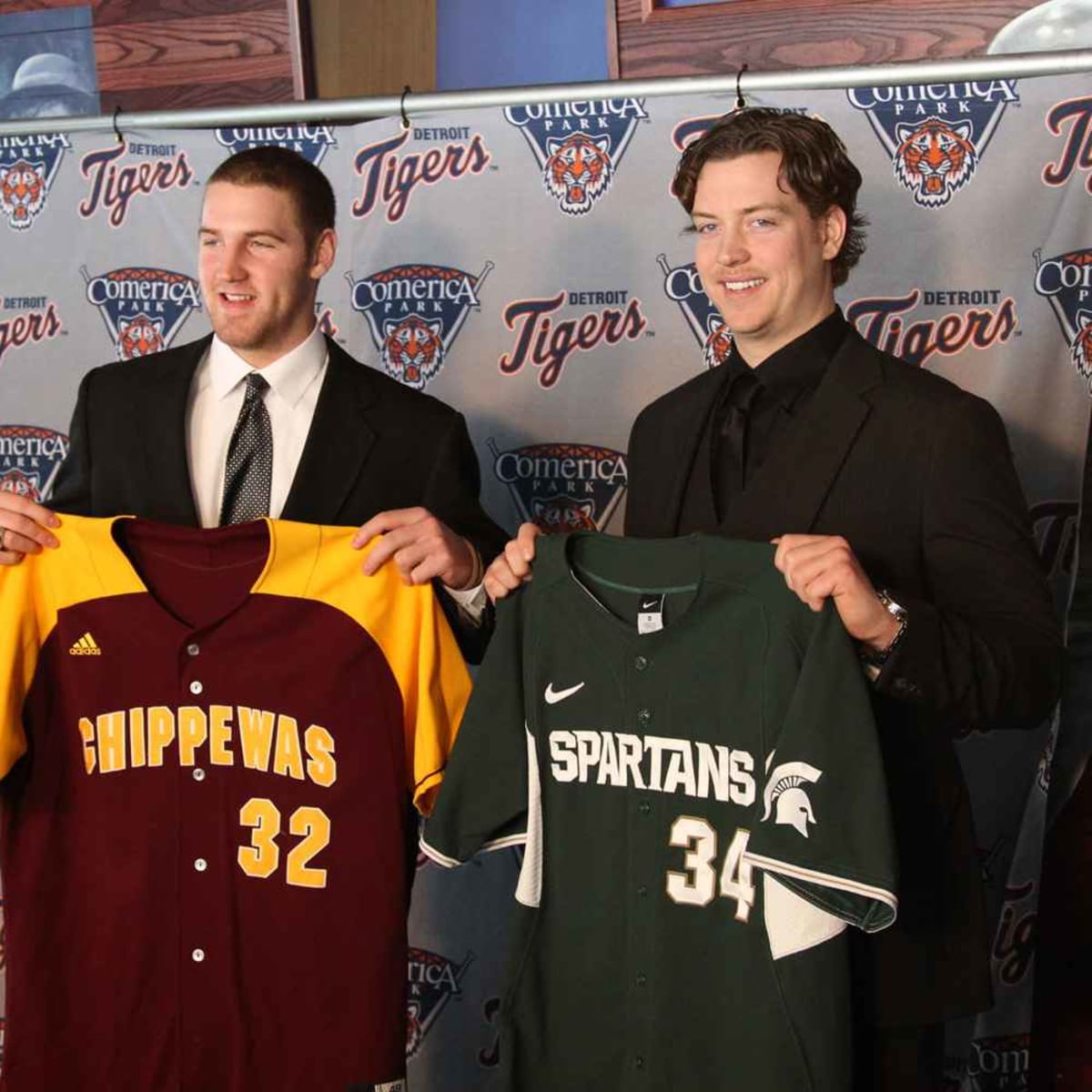 Michigan State baseball team beats Central Michigan in first college game  at Comerica Park 