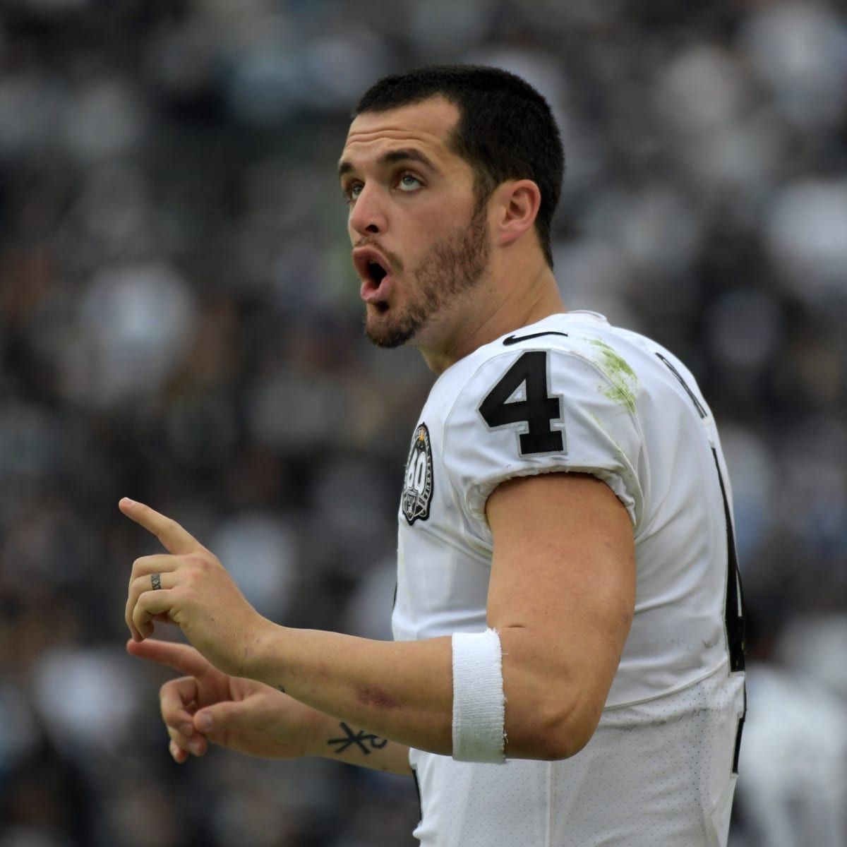 Derek Carr resisting urge to 'tell the whole truth' on Raiders