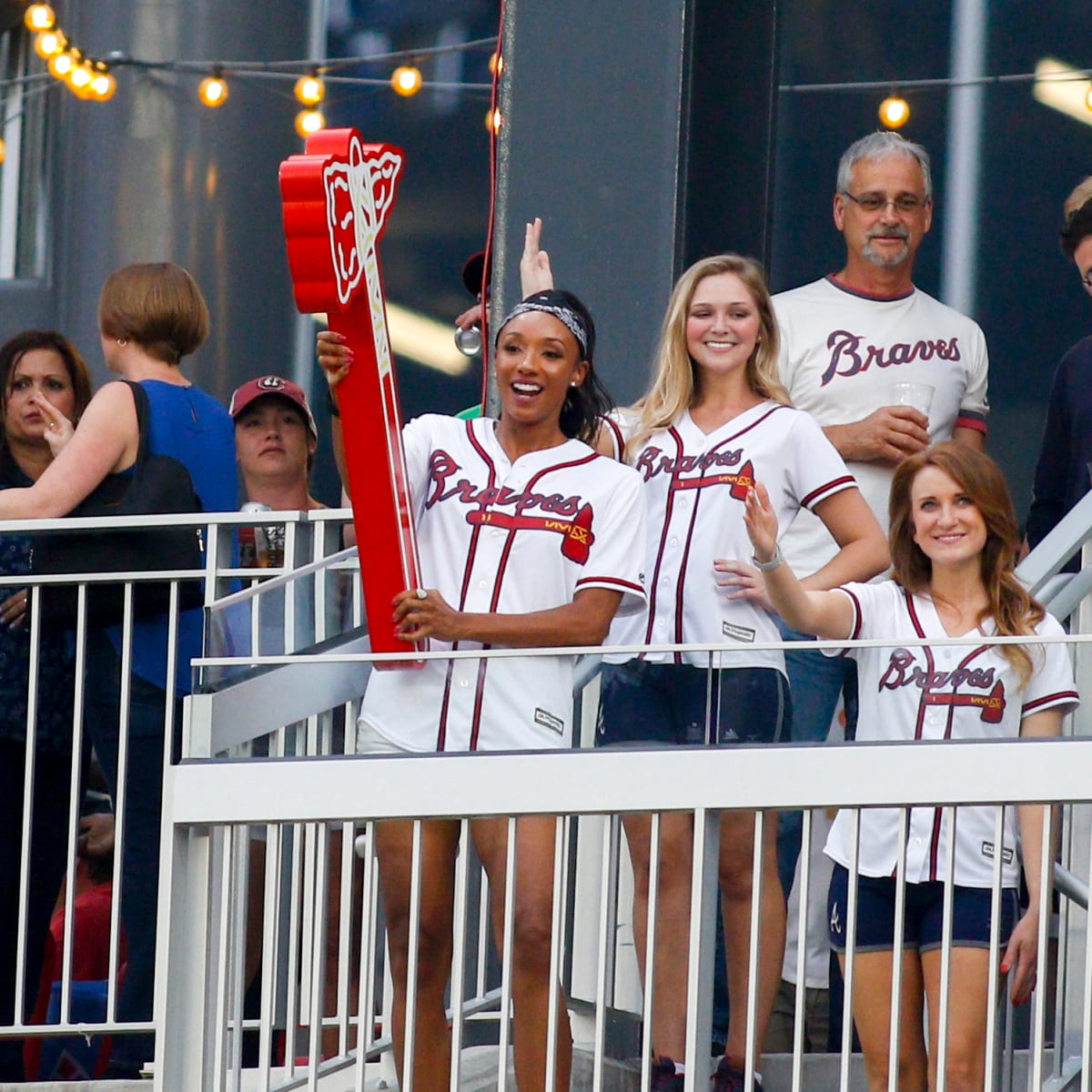 Braves tomahawk chop: No foam tomahawks for fans, limit on chop by Braves  for Game 5 of NLDS