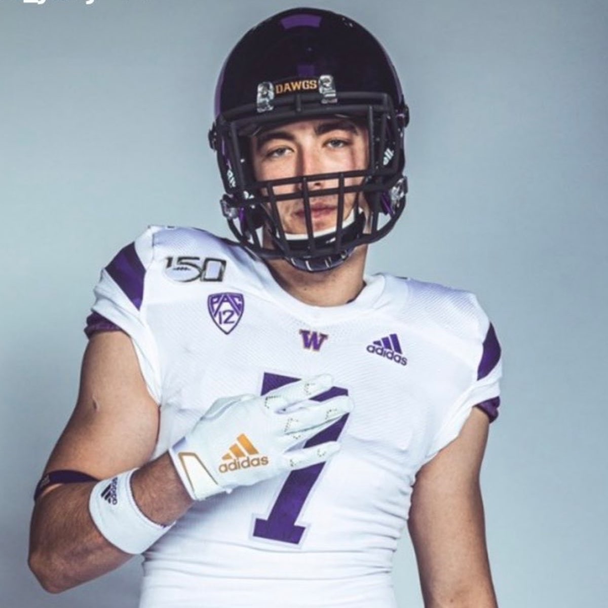 Young Yary Poses in UW Uniform; Is He Jilting USC for the Huskies