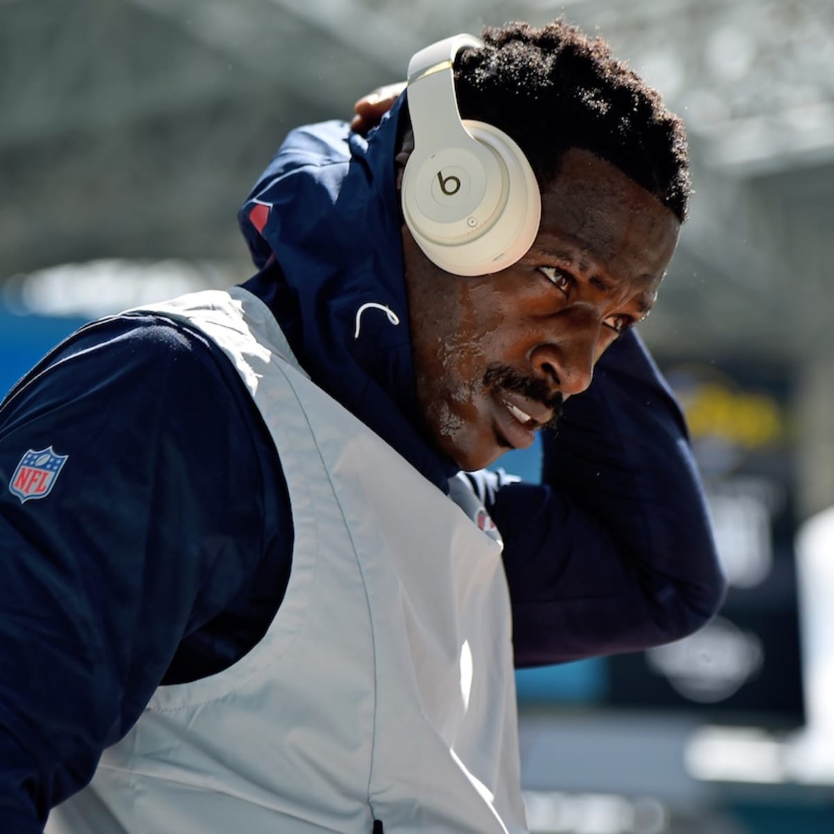 Antonio Brown Caught Up in Brand New Scandal; Will He Play Against  Indianapolis Colts? - EssentiallySports