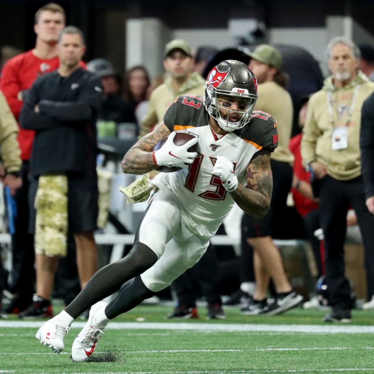 Tampa Bay Buccaneers Defense Poised to Reclaim Top Ranking in the NFL - BVM  Sports