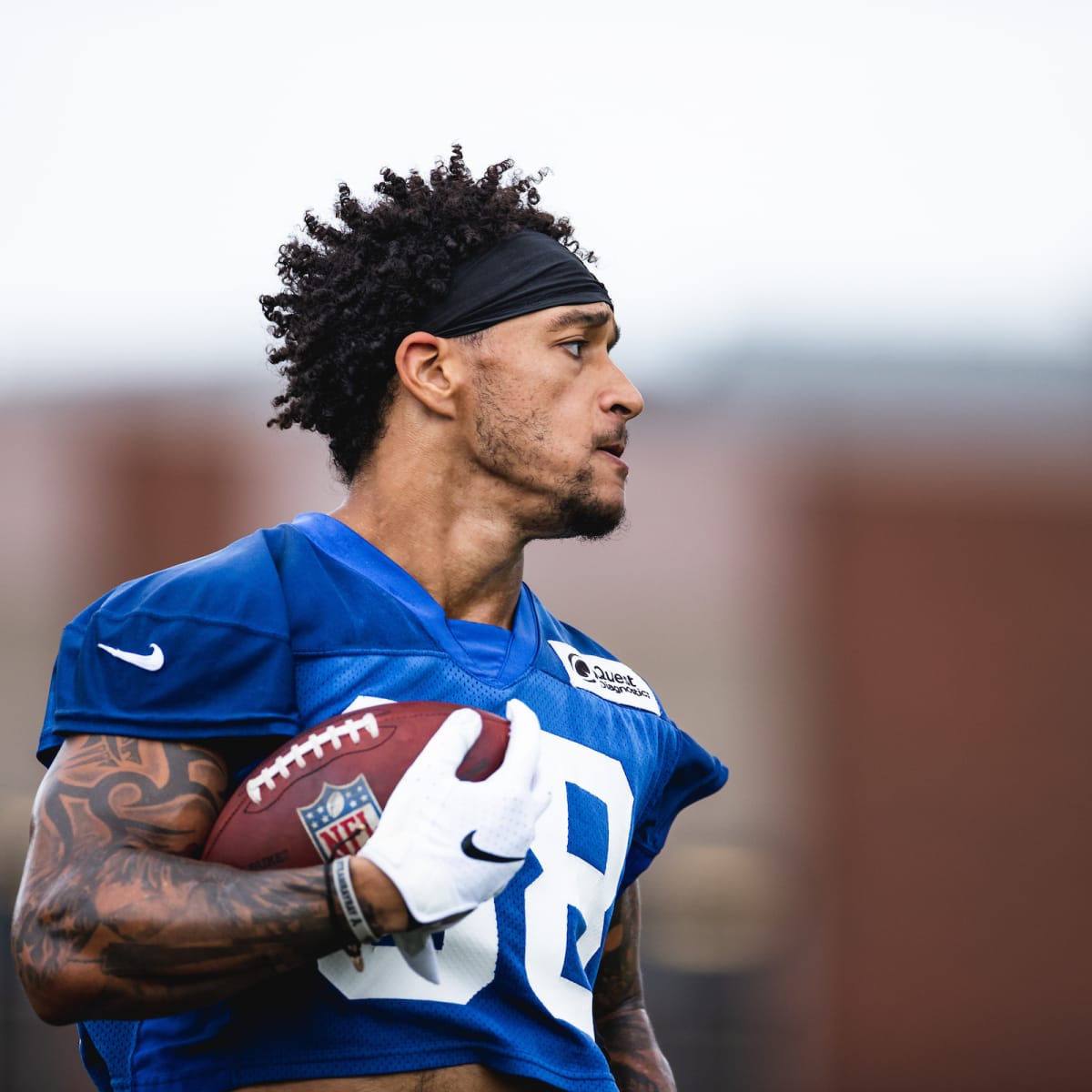 NY Giants' Joe Judge lost bet to Evan Engram, leading to 'ridiculous' outfit