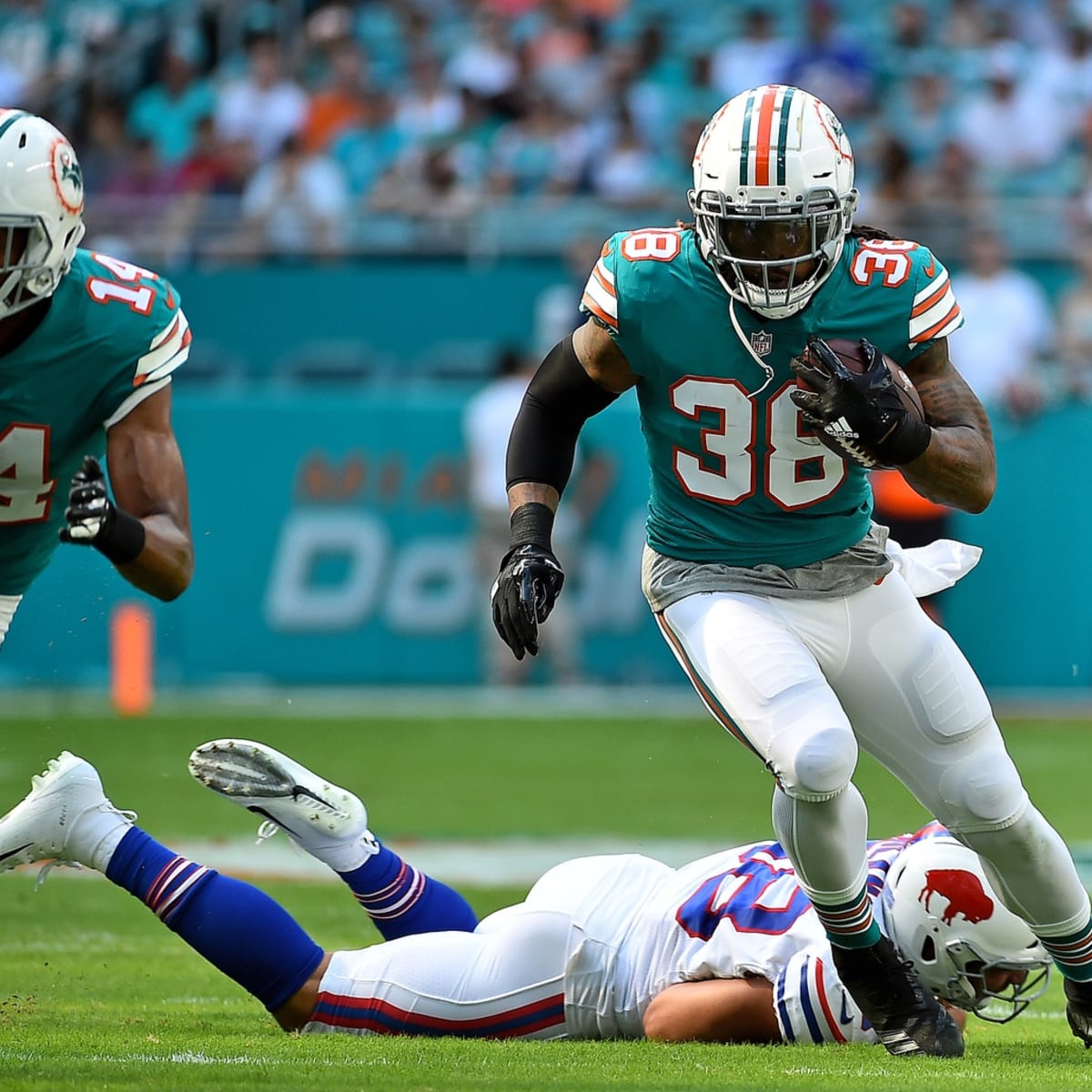 Rookie cornerback Cam Smith explains what it was like to wear a Miami Dolphins  jersey for the first time - The Phinsider