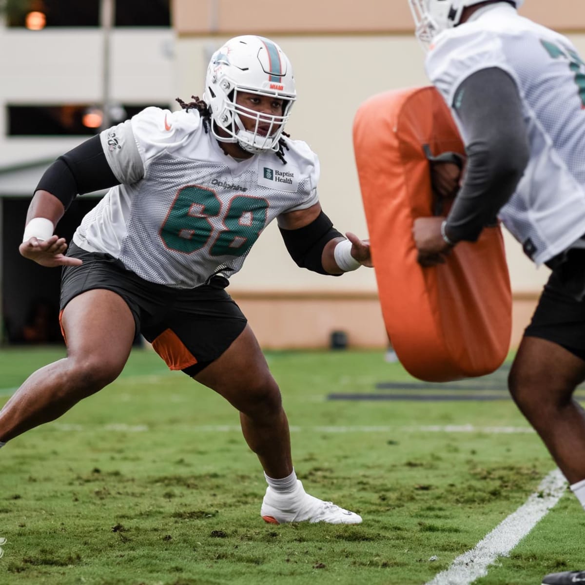 Dolphins rookie Robert Hunt proving value in the run game