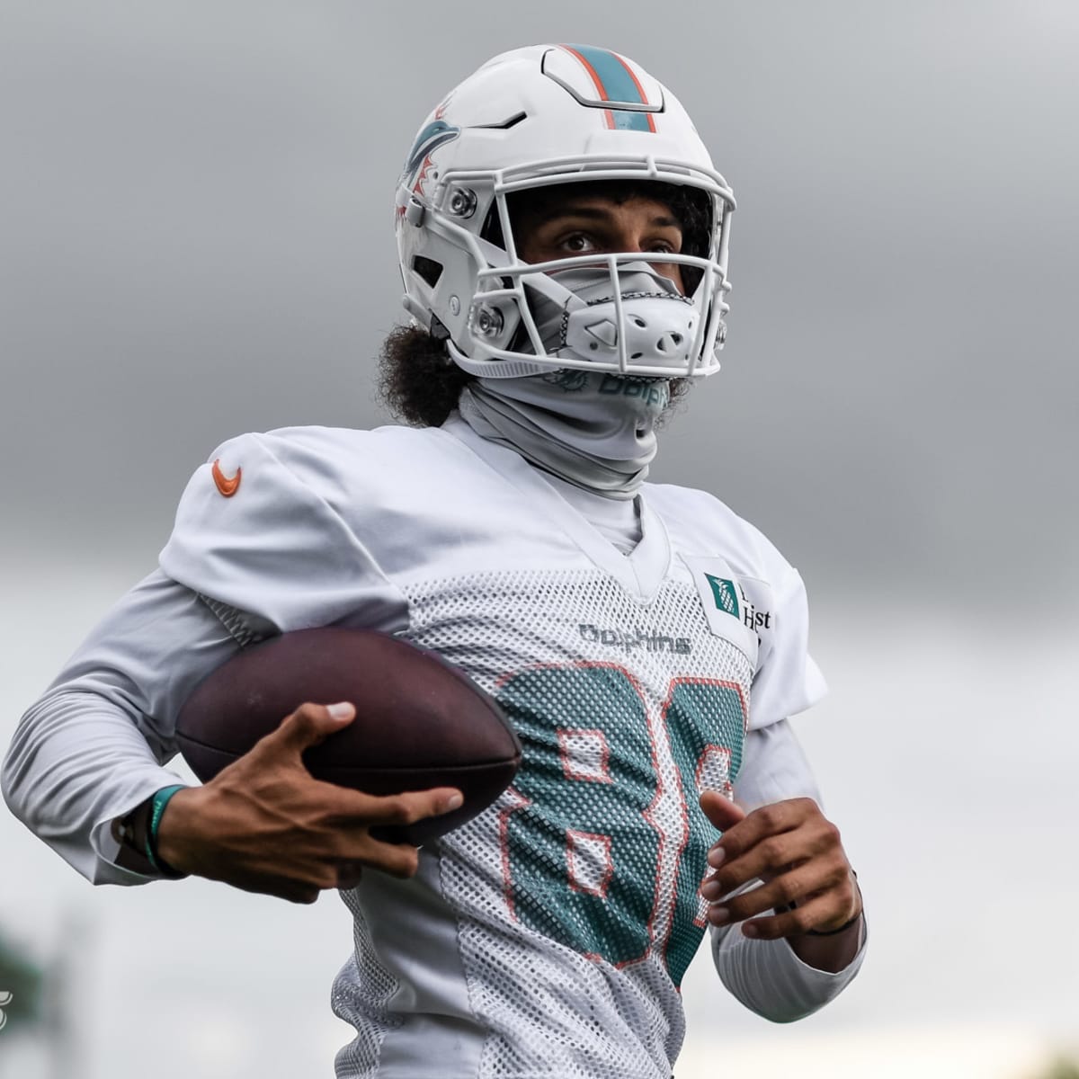 2022 Dolphins free agency: Miami should try to keep WR Mack Hollins