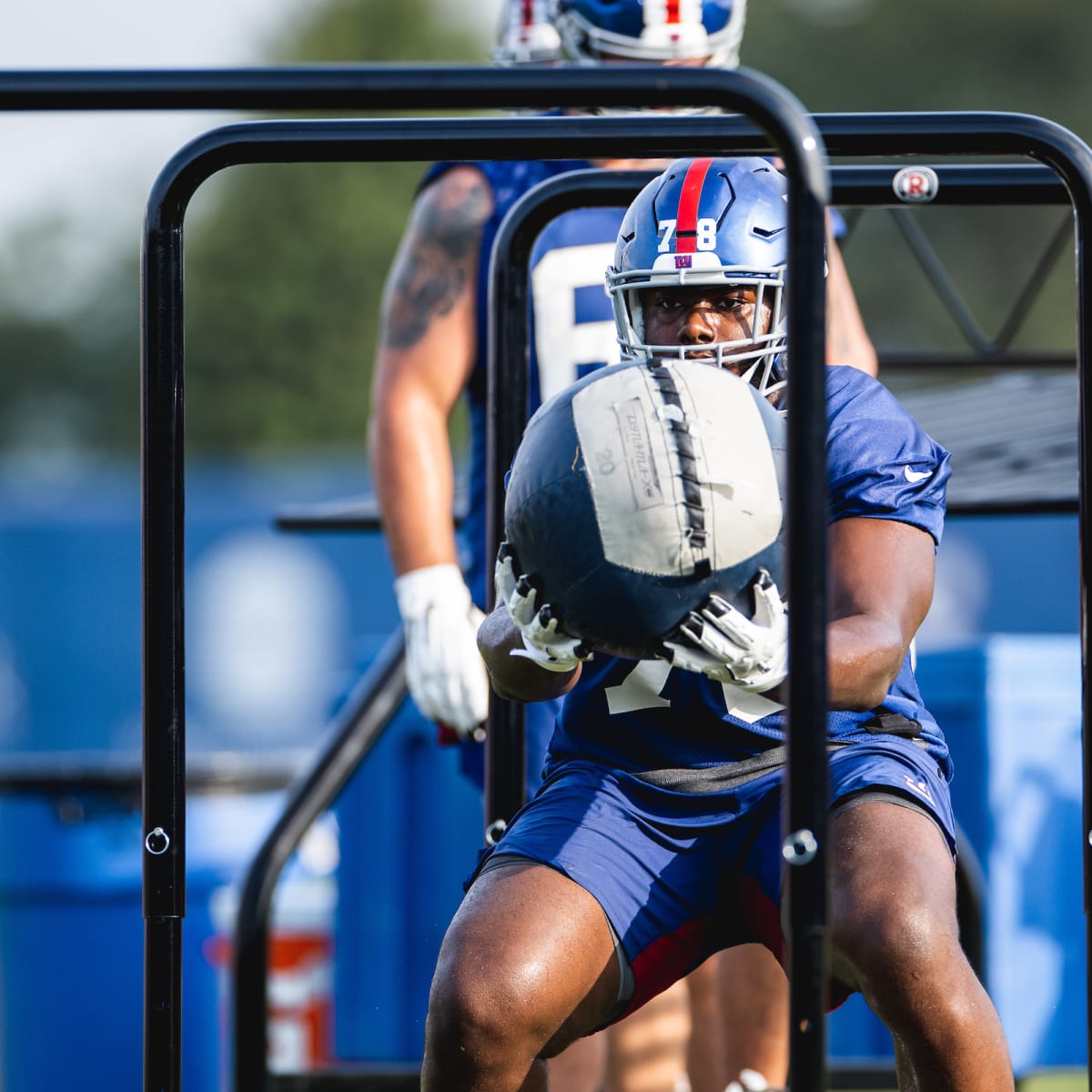 Giants Offensive Lineman Nick Gates to Undergo Surgery Friday Morning -  Sports Illustrated New York Giants News, Analysis and More