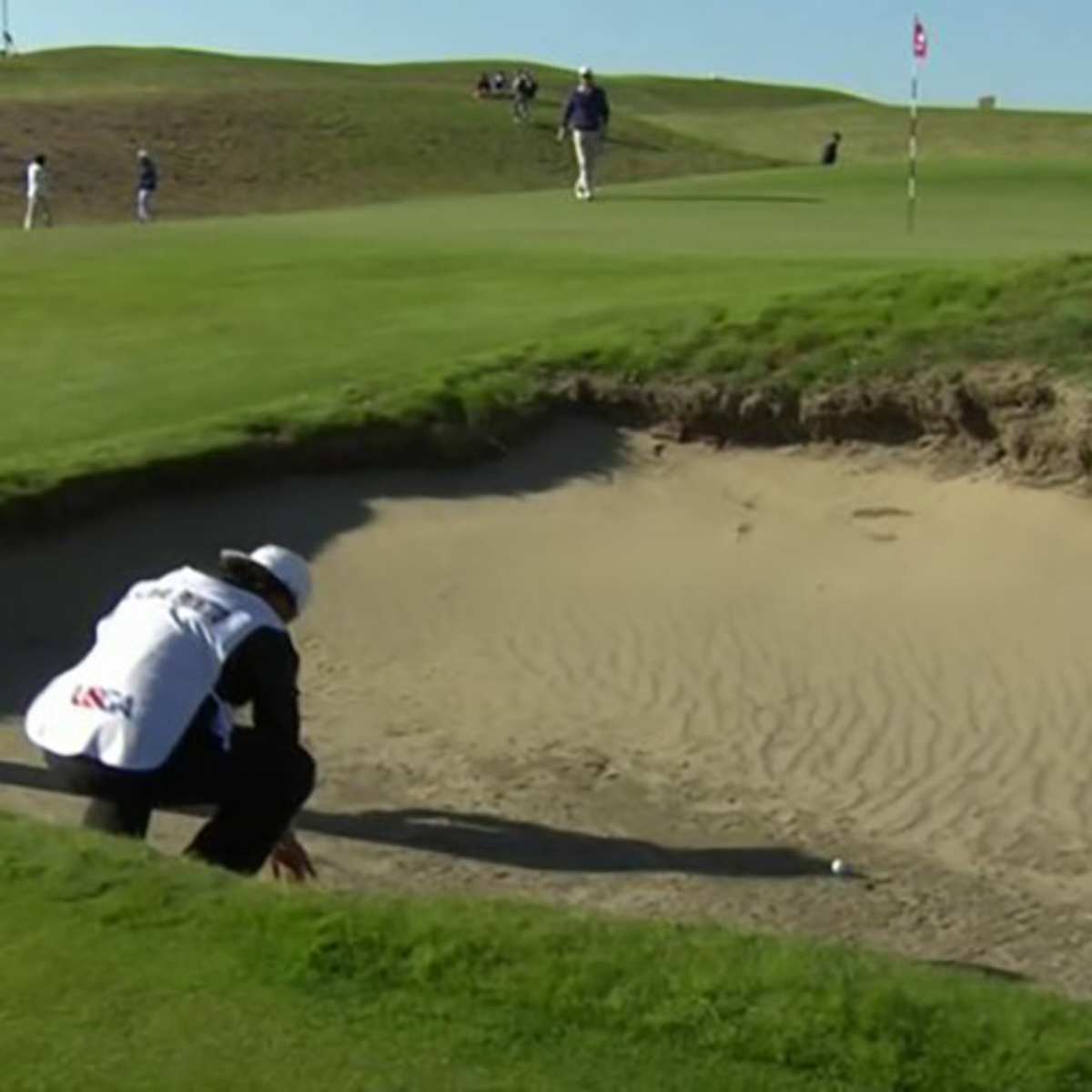 U S Amateur Segundo Oliva Pinto Loses After Caddie Touches Sand Video Sports Illustrated