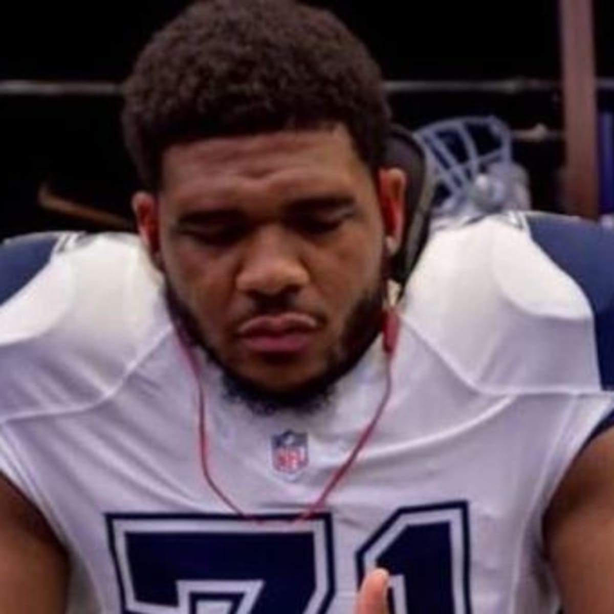 The Cowboys are Reportedly Shopping Offensive Tackle La'el Collins -  Bleacher Nation